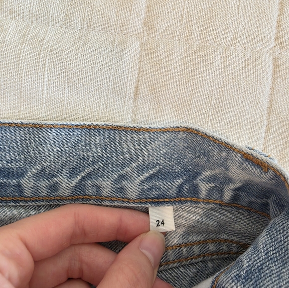 Denim Forum Light Wash Relaxed Wide Leg Jeans 24 - Picture 6 of 7